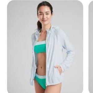 Athleta Pacifica Relaxed UPF Jacket in Ethereal Blue Size XS